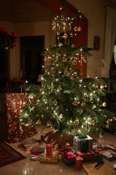 decorar el arbolito de navidad